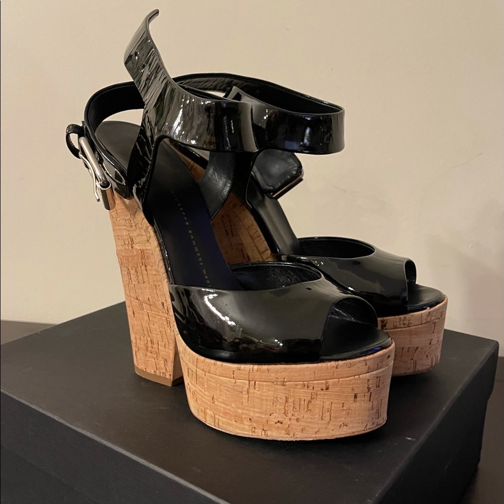 SALE! Giuseppe Zanotti -